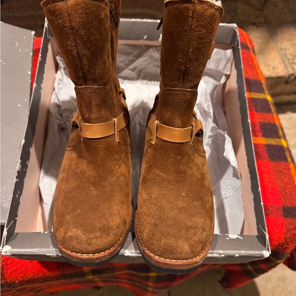 UGG Endell Brown suede side zipper calf Boots 6womens - Picture 3 of 8
